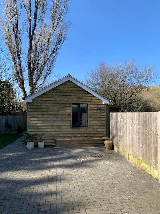 The Cabin Preston  Bagian luar foto